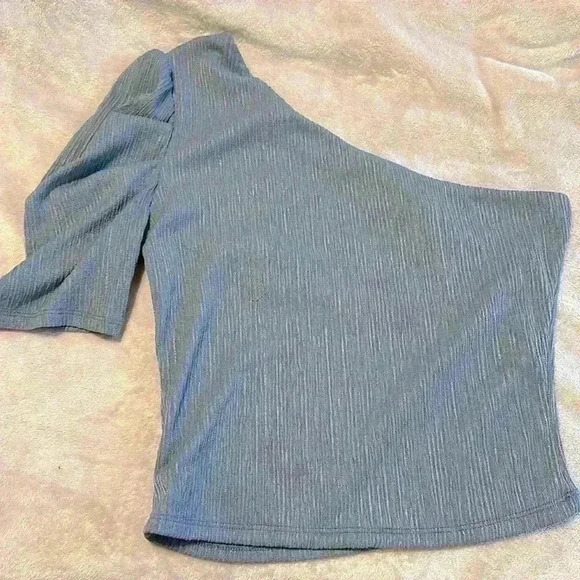 Dynamite Tops - Dynamite One Shoulder Top Size Large  in Blue